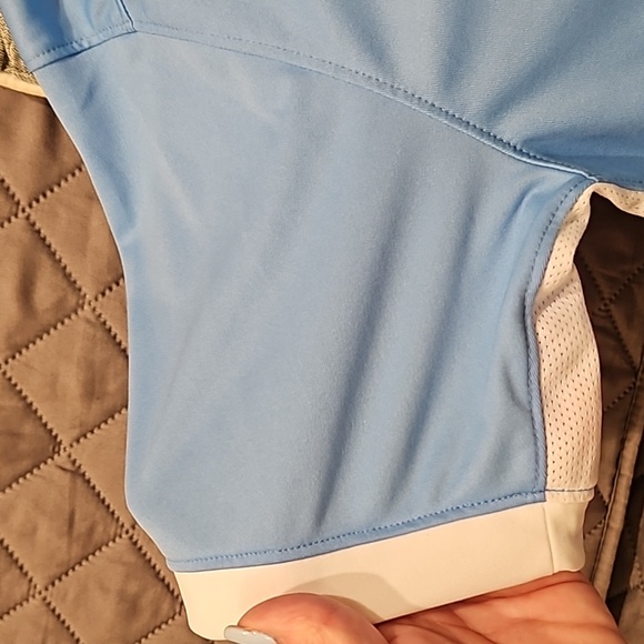 Etihad Airways Soccer Jersey - Picture 15 of 16